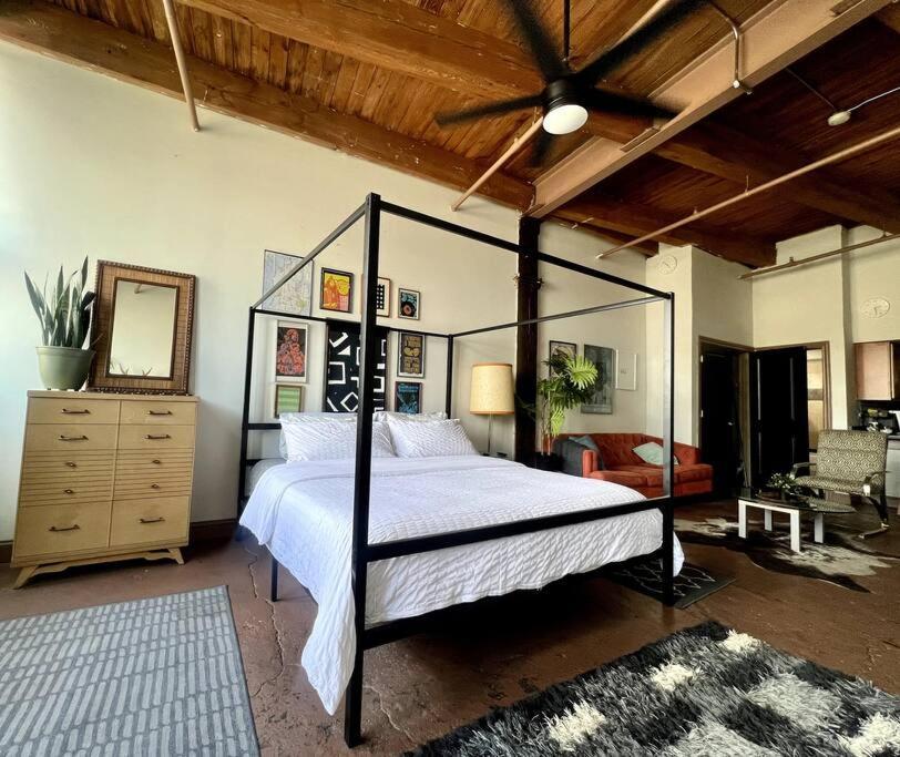 420 Friendly Boho Loft Downtown King Suite Free Parking デトロイト エクステリア 写真
